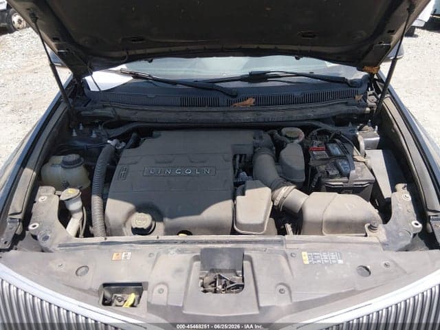 2016 LINCOLN MKT 10
