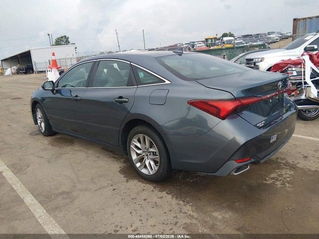 2019 TOYOTA AVALON XLE 3
