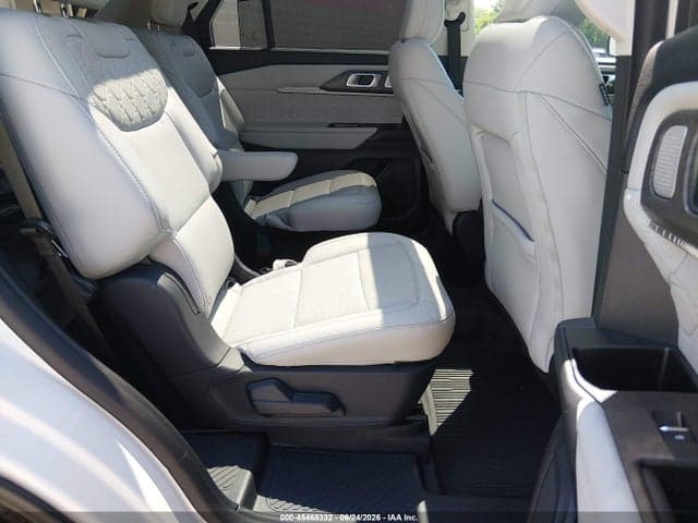 2025 FORD EXPLORER PLATINUM 8