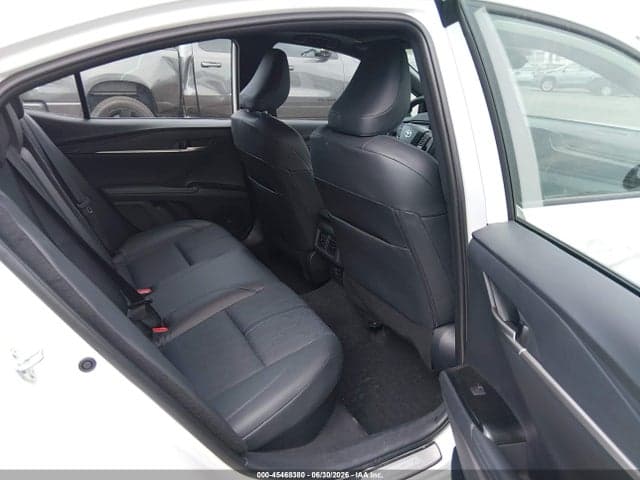 2026 TOYOTA CAMRY XSE 8
