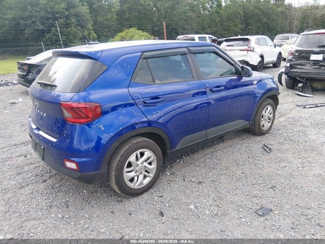 2023 HYUNDAI VENUE SE 4
