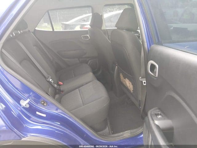 2023 HYUNDAI VENUE SE 8