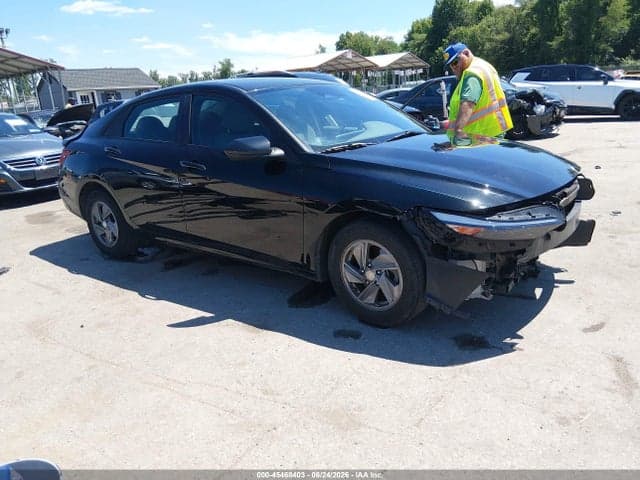 2024 HYUNDAI ELANTRA SE 1
