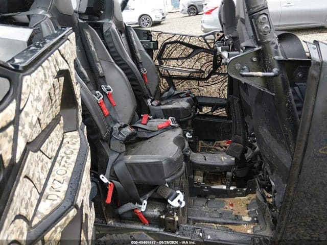 2025 POLARIS RZR 8