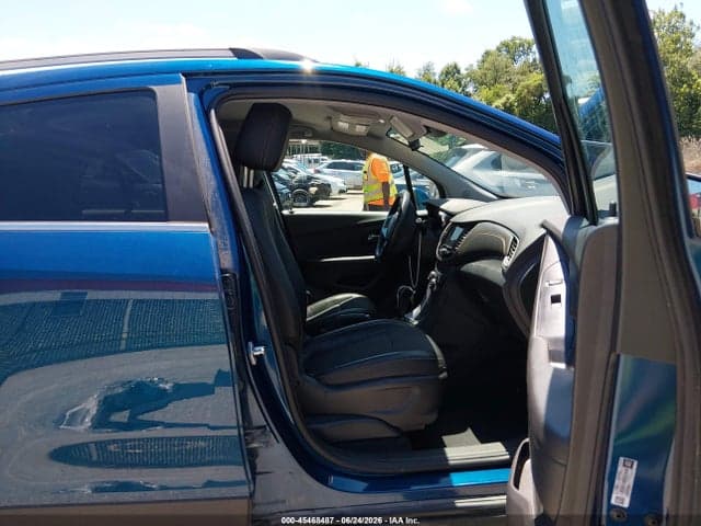 2020 CHEVROLET TRAX AWD LT 5