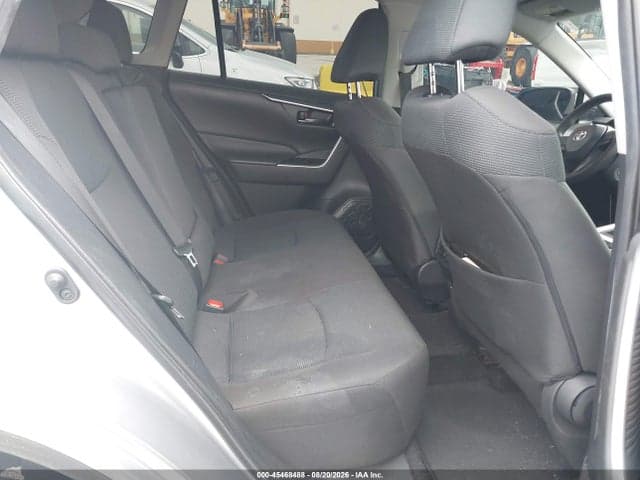 2024 TOYOTA RAV4 LE 8