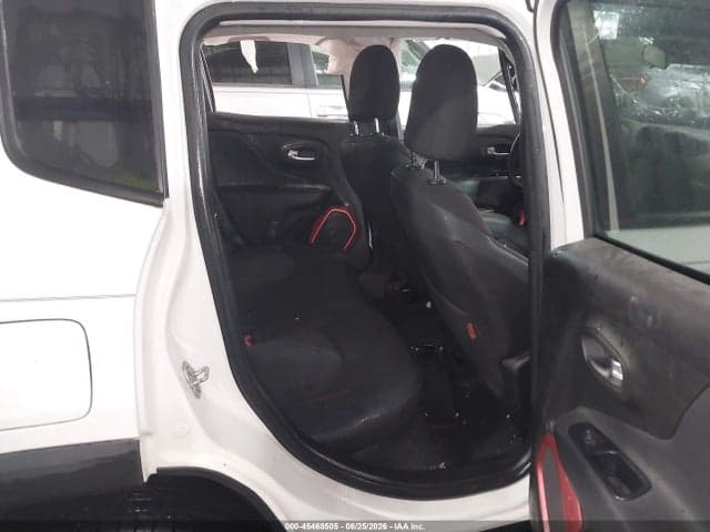 2017 JEEP RENEGADE TRAILHAWK 8