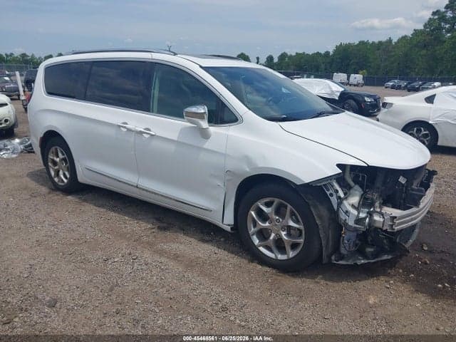 2017 CHRYSLER PACIFICA LIMITED 1