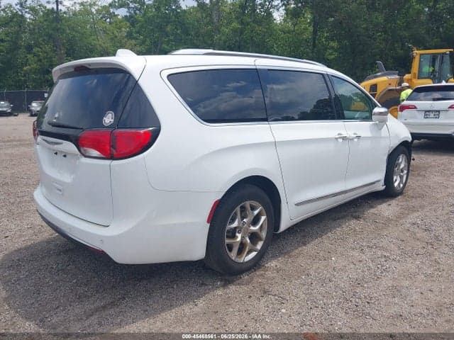 2017 CHRYSLER PACIFICA LIMITED 4