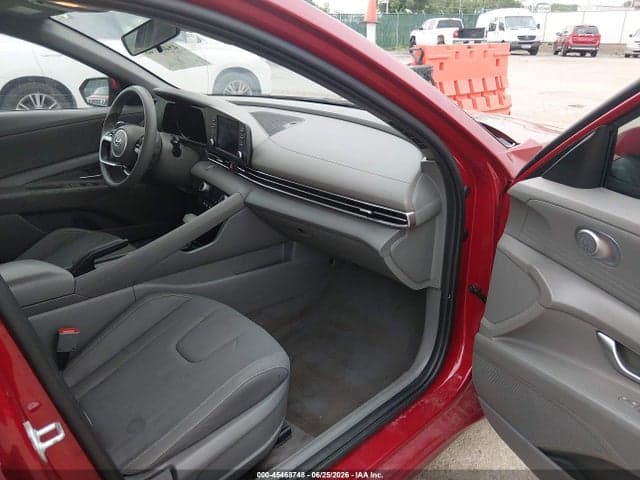 2022 HYUNDAI ELANTRA SEL 5
