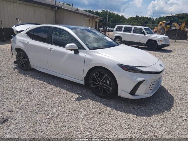 2025 TOYOTA CAMRY XSE