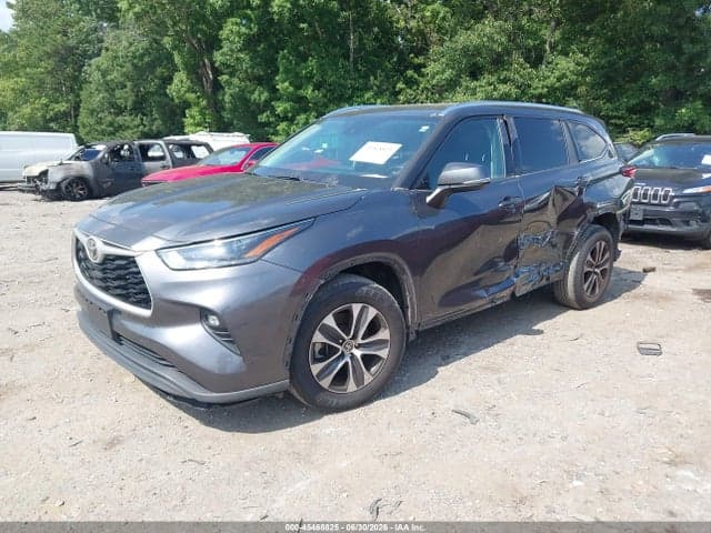 2021 TOYOTA HIGHLANDER XLE 2