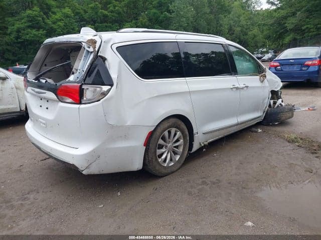 2018 CHRYSLER PACIFICA TOURING L 4