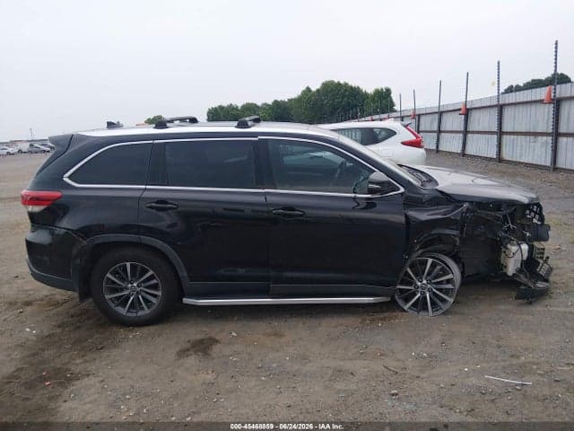 2019 TOYOTA HIGHLANDER XLE 13