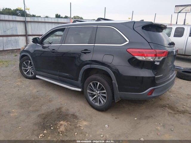 2019 TOYOTA HIGHLANDER XLE 3