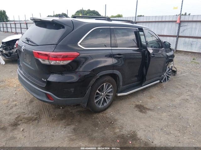 2019 TOYOTA HIGHLANDER XLE 4