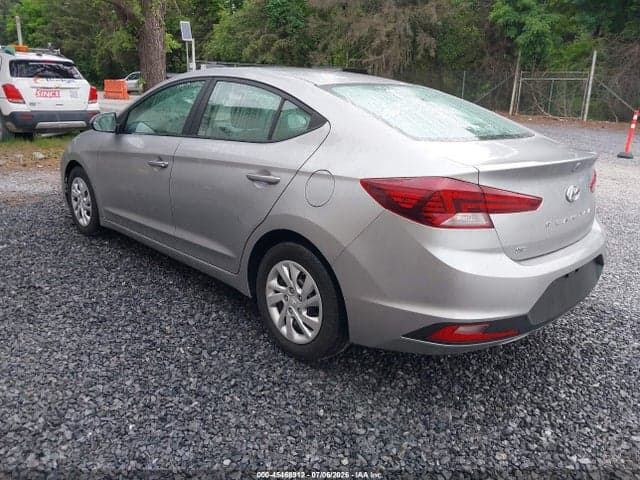 2020 HYUNDAI ELANTRA SE 3