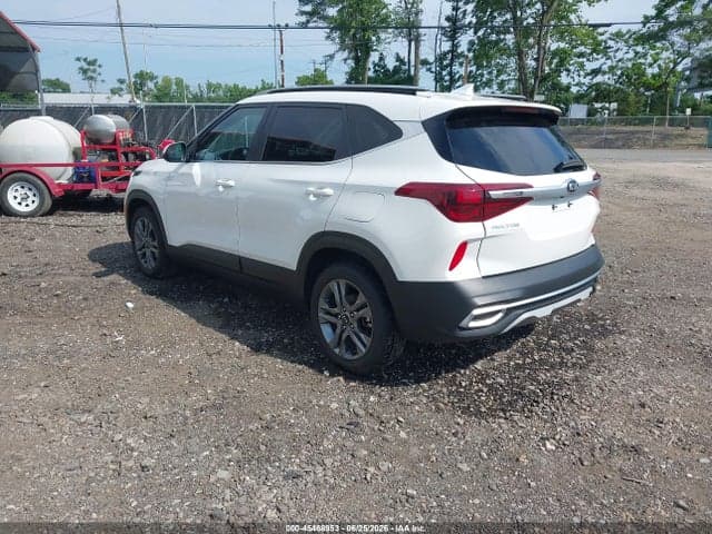2021 KIA SELTOS S 3