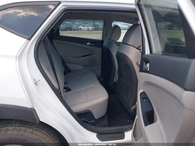 2021 HYUNDAI TUCSON SE 8