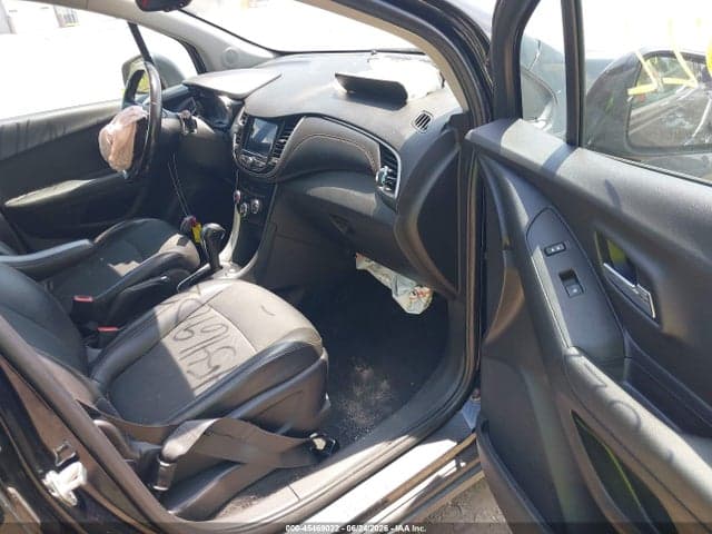 2020 CHEVROLET TRAX FWD LT 5