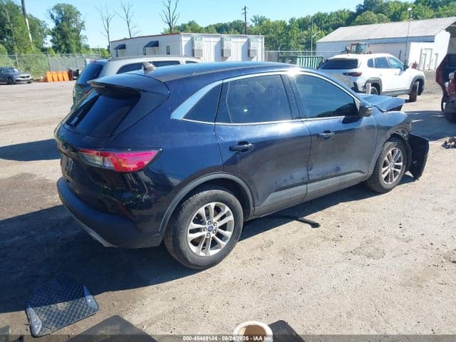 2021 FORD ESCAPE SE 4