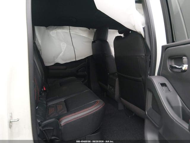 2025 NISSAN FRONTIER PRO-X 4X2 8