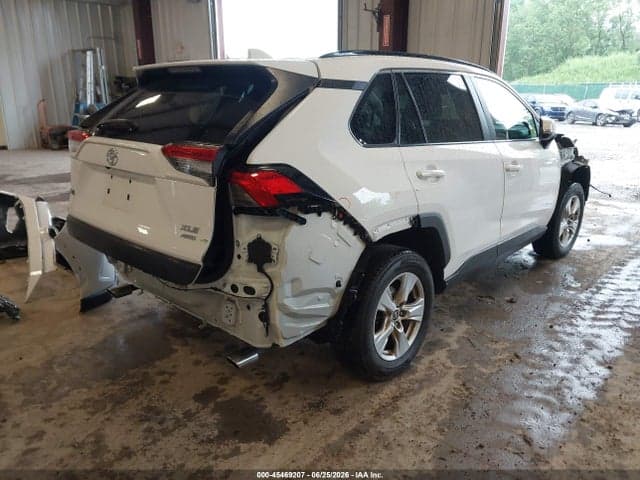 2021 TOYOTA RAV4 XLE 4