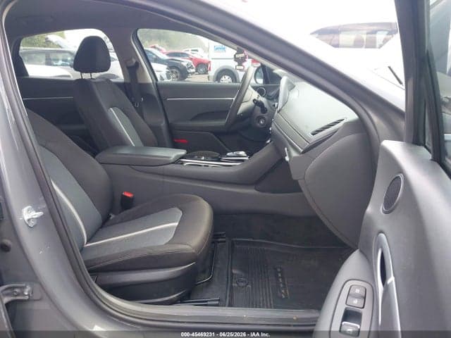2021 HYUNDAI SONATA SE 5
