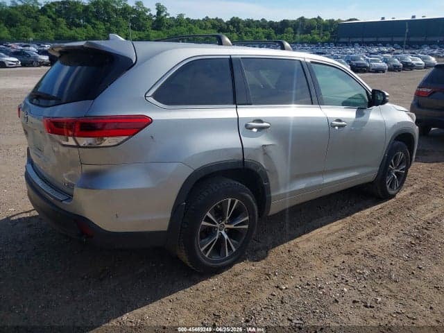 2017 TOYOTA HIGHLANDER LE PLUS 6