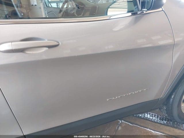 2019 JEEP CHEROKEE LATITUDE 4X4 14