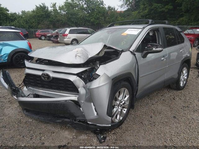 2025 TOYOTA RAV4 XLE PREMIUM 2