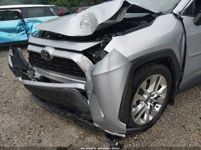 2025 TOYOTA RAV4 XLE PREMIUM 6