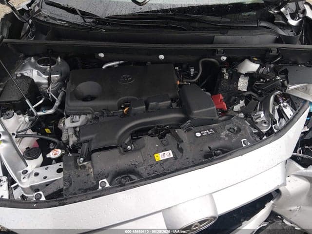 2025 TOYOTA RAV4 XLE PREMIUM 10