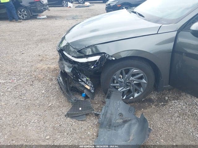 2024 HYUNDAI ELANTRA SEL 6