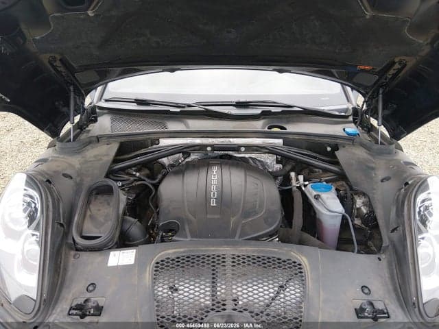 2017 PORSCHE MACAN 10