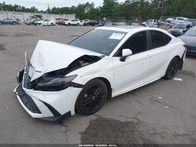 2025 TOYOTA CAMRY SE 2