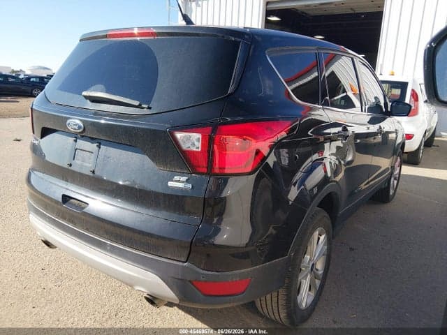 2019 FORD ESCAPE SE 4