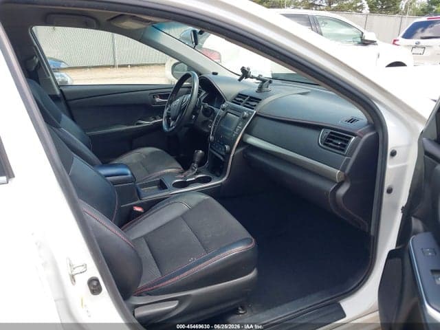 2017 TOYOTA CAMRY SE 5
