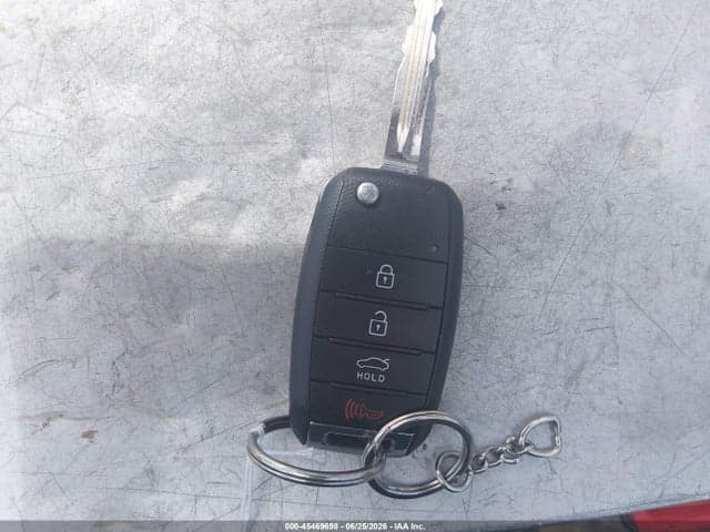 2017 KIA FORTE LX 11