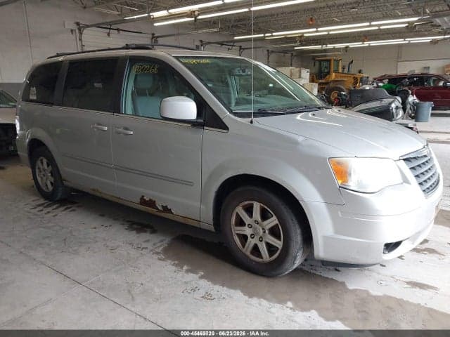 2010 CHRYSLER TOWN & COUNTRY