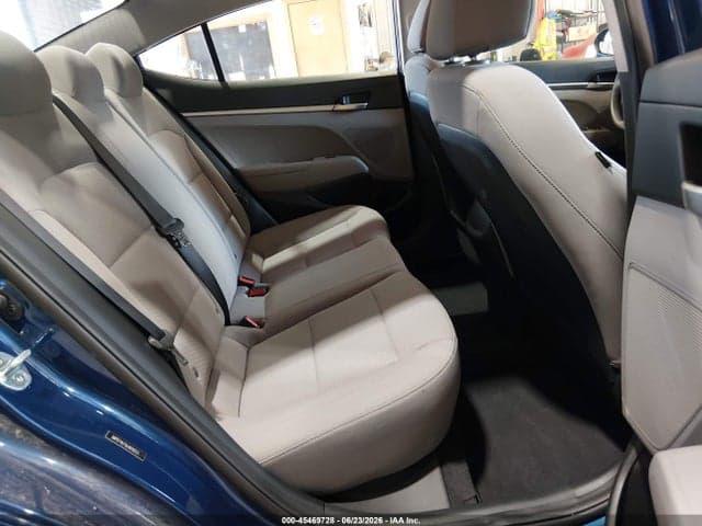 2020 HYUNDAI ELANTRA SE 8