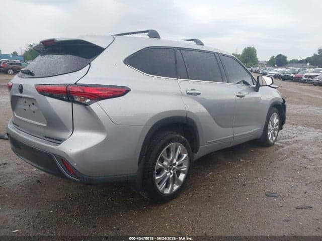 2022 TOYOTA HIGHLANDER LIMITED 4