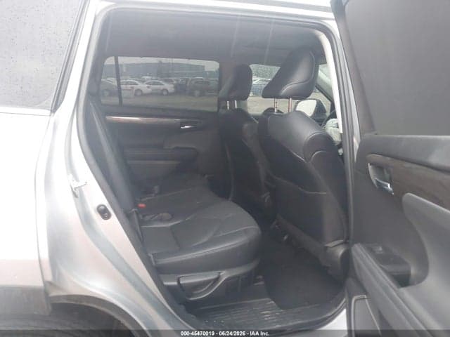 2022 TOYOTA HIGHLANDER LIMITED 8