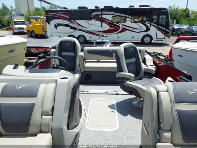 2023 BARLETTA PONTOON 8