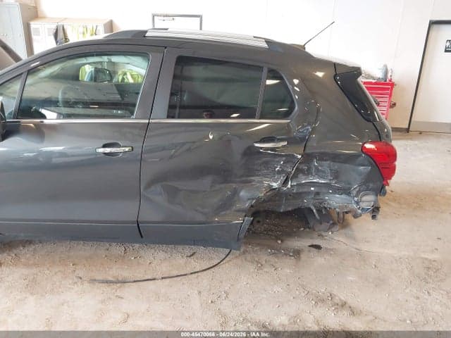 2017 CHEVROLET TRAX LT 6