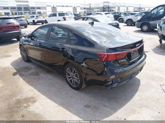 2023 KIA FORTE GT-LINE 3