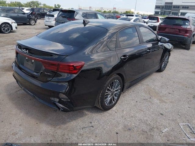 2023 KIA FORTE GT-LINE 4