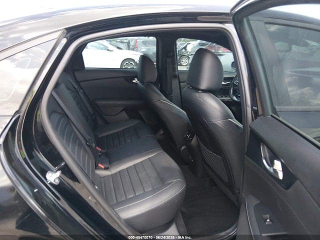 2023 KIA FORTE GT-LINE 8