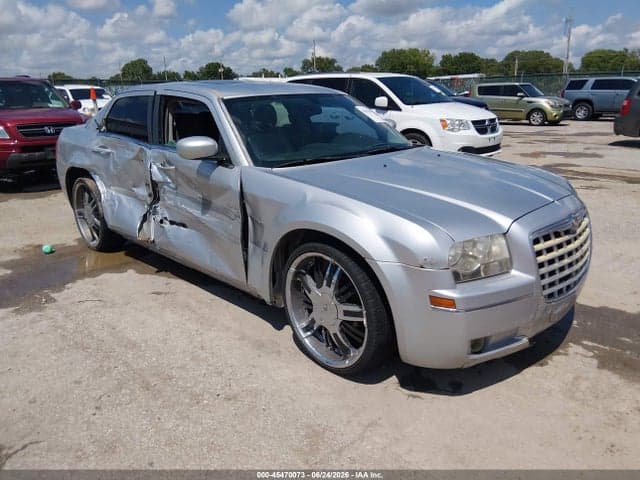 2005 CHRYSLER 300 TOURING 1