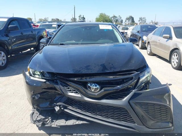 2022 TOYOTA CAMRY SE 11